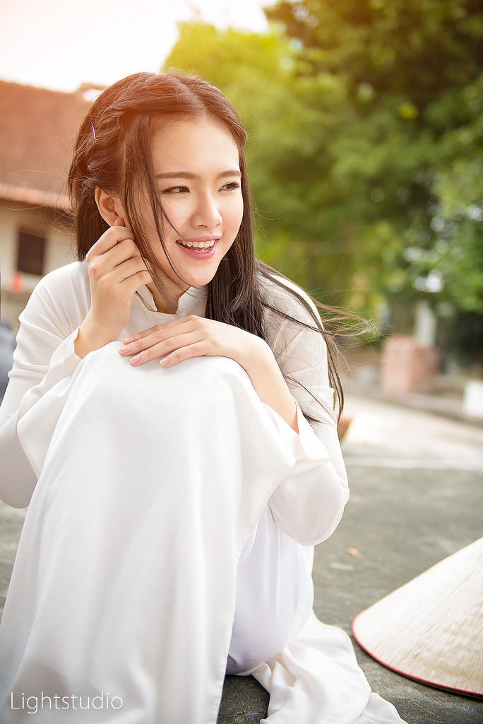 超清tp美眉女厕嘘嘘